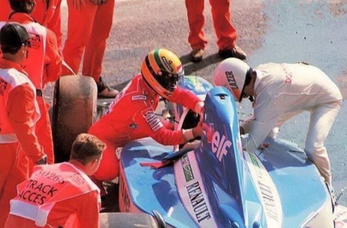 Le casque d’Ayrton Senna vendu à un prix record  