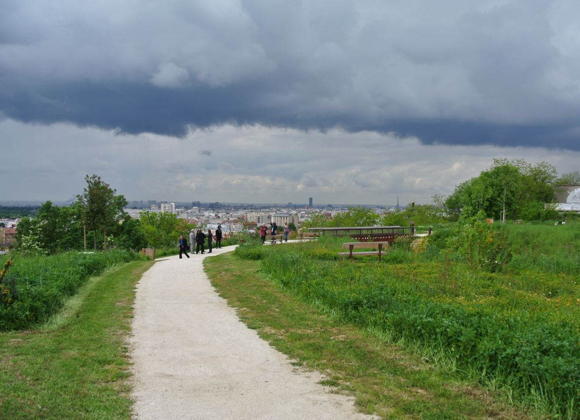 A vélo ou à pied : 12 "balades passerelles" pour explorer les liens entre Paris et sa banlieue