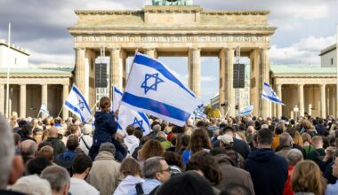 Israeli flag at the rally AGAINST TERROR AND ANTISEMITISM - Solidarity with Israel - in front of the Brandenburg goal. Berlin, October 22, 2023. (Photo by Thomas Imo / Photothek / dpa Picture-Alliance via AFP)