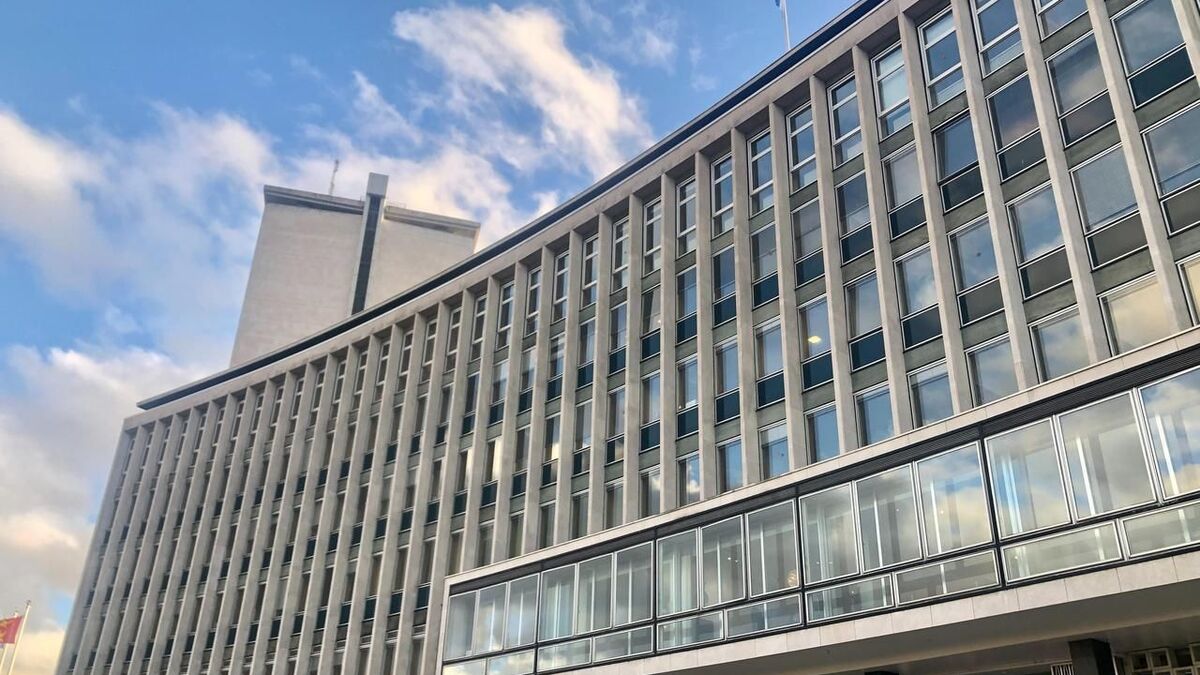 Rouen : les jeunes migrants qui campent devant la préfecture sont tous majeurs, selon le département