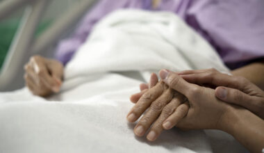 France: le «droit à l'aide à mourir», un sujet sensible qui divise soignants, patients et proches