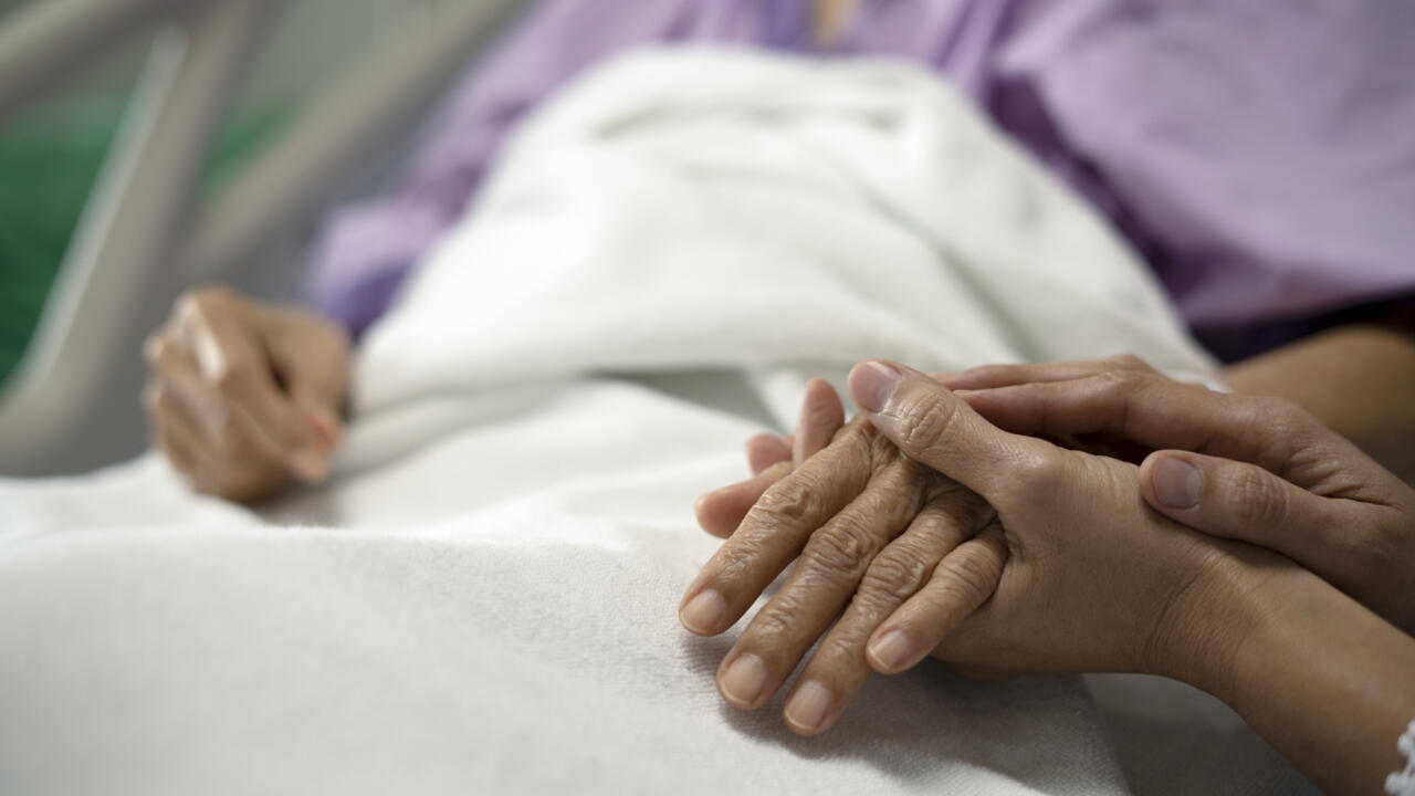 France: le «droit à l'aide à mourir», un sujet sensible qui divise soignants, patients et proches