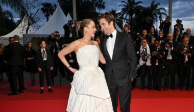 Jennifer Lawrence et Robert Pattinson duo complice sur le tapis rouge du Festival de Cannes 2025