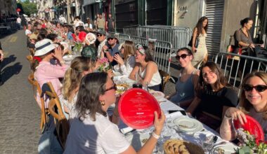 Paris : l’incroyable succès d’une Fête des voisins à Pigalle qui s’empare d’une rue entière