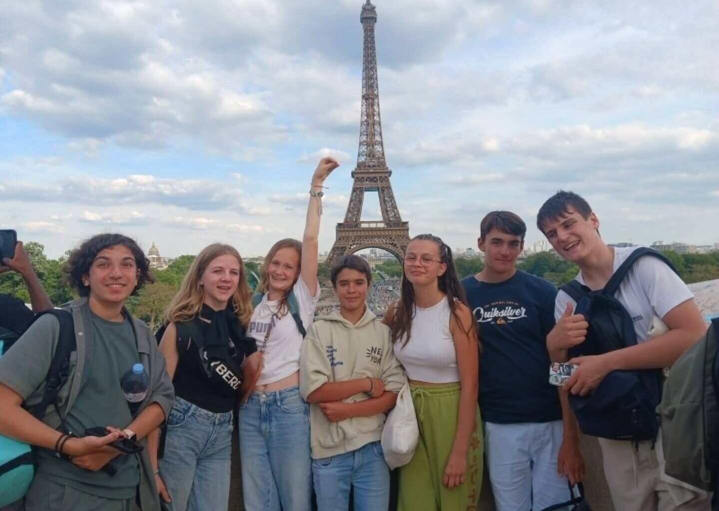 À Paris, sept collégiens de Saint-Mandrier remportent un prestigieux concours avec leur matériau innovant et durable