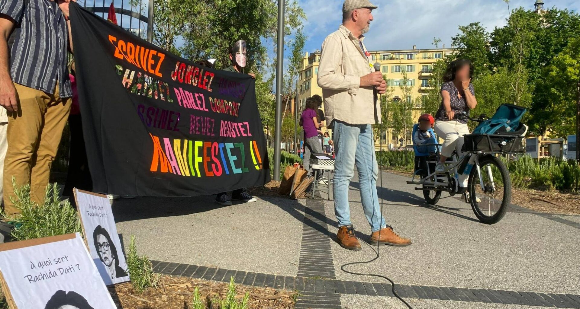 À Nice, des militants CGT ont cherché à recruter (de façon humoristique) un autre ministre de la Culture