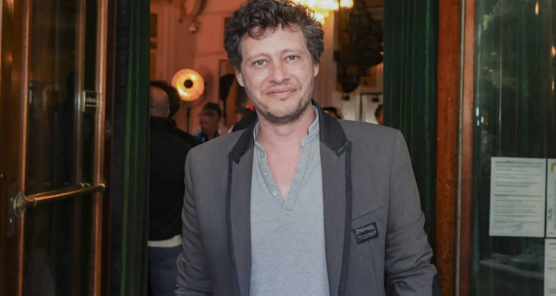 Joe Dassin : 44 ans après sa mort, son fils Jonathan lève le voile sur les causes de son décès