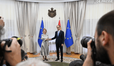 À Belgrade, Kaja Kallas espère que la Serbie va "progresser vers l'UE"
