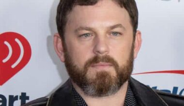 Kings of Leon annule les dates de tournée au Royaume-Uni et en Europe après un «accident de bizarrerie»