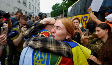 Avec l’Ukraine, la Russie échange des prisonniers de guerre et largue ses bombes – Libération