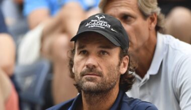 ATP > Carlos Moya (ex-coach de Nadal) donne ses 4 favoris pour Roland-Garros : "Djokovic se sent un peu vide depuis qu'il a réalisé son rêve mais il ne faut jamais sous-estimer l'un des plus grands joueurs de l'histoire"