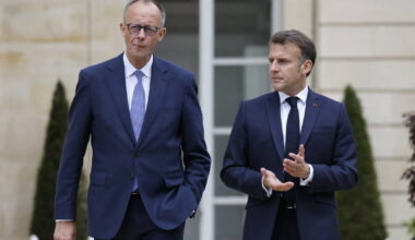 de nouvelles sanctions, une proposition du pape, la réponse de Zelensky… quelles réactions après le coup de fil Trump-Poutine ? – Libération