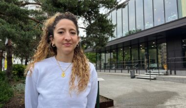 Alfortville : de retour chez elle, l’artiste Iman Kerroua lève le voile sur les violences conjugales subies par sa mère