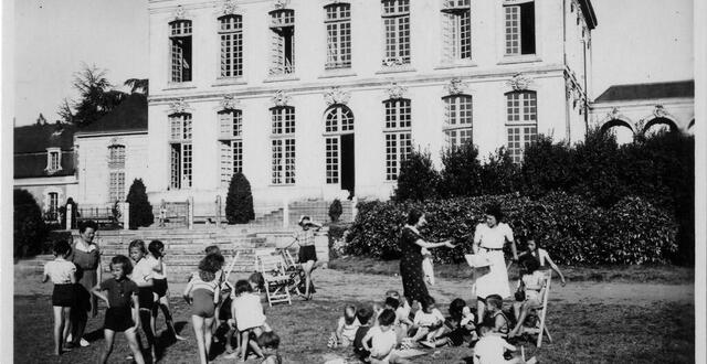 photo  la maison de l’enfance a fonctionné de juillet 1945 et 1961, dans le château du grand-blottereau, pour accueillir des orphelins de la guerre, dont les parents ont été fusillés ou déportés. plus de 250 enfants y ont vécu.  ©  archives municipales de nantes 