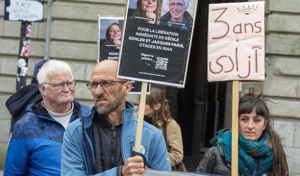 À Rennes, un rassemblement pour les 3 ans de captivité de Cécile Kohler et Jacques Paris
