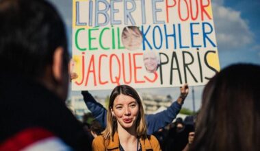 Des rassemblements en soutien à Cécile Kohler et Jacques Paris, otages en Iran depuis trois ans