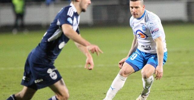photo  comme lors du match aller, vincent créhin a marqué face aux girondins mais son équipe s’est finalement inclinée dans la douleur.  ©  jean-louis rault 