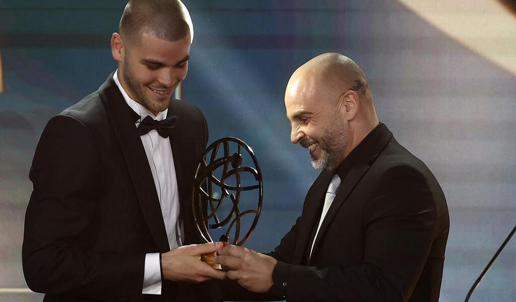 Trophées UNFP. Le Lillois Lucas Chevalier, élu meilleur gardien de Ligue 1 . Sport