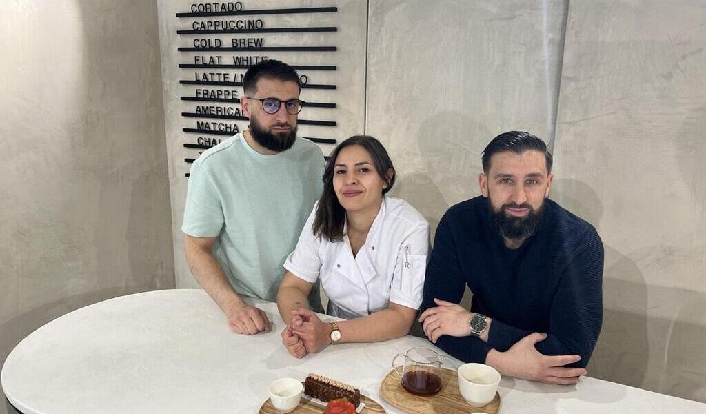 Dans leur commerce à Rennes, ils veulent partager leur passion pour le café et les pâtisseries