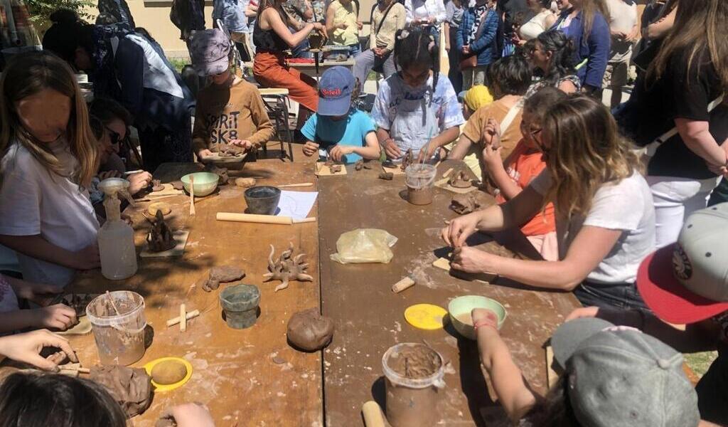 Belle affluence aux anciennes écuries Mellinet devenues pôle « des arts du feu et du faire »
