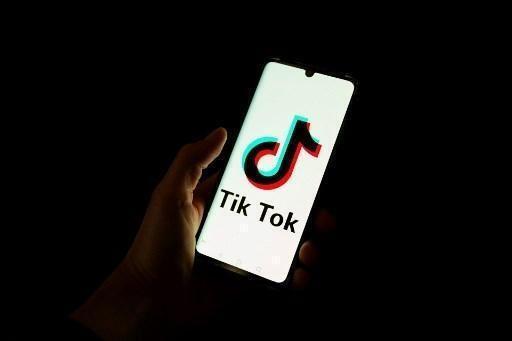 Avec des vidéos truquées, ils ciblent des travailleurs de la protection de l’enfance sur TikTok