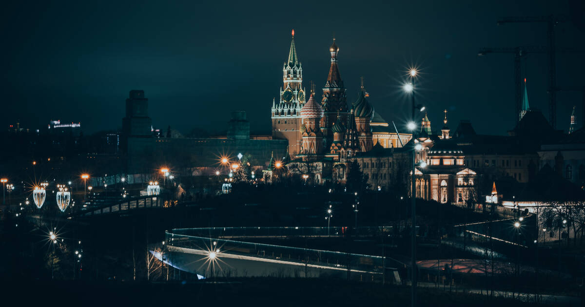 «Moscou X» de David McCloskey, jeu pervers au Kremlin – Libération
