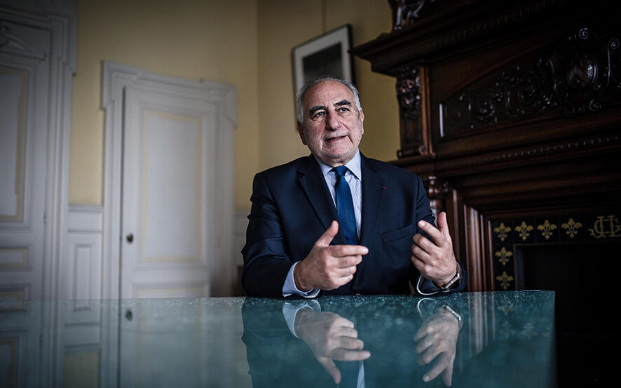 Képénékian tacle Aulas et lui propose un ticket pour 2026