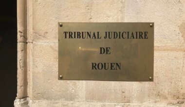 en prison après avoir percuté un véhicule de police