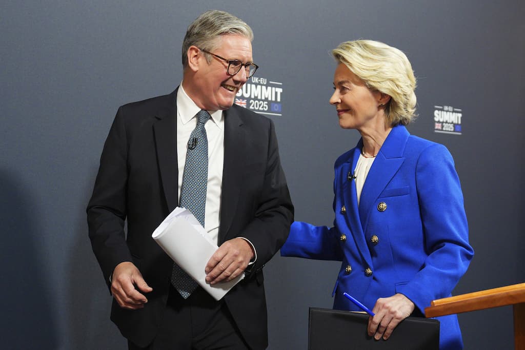 Le Premier ministre britannique, Keir Starmer, et la présidente de la Commission européenne, Ursula von der Leyen. © Carl Court/AP/SIPA