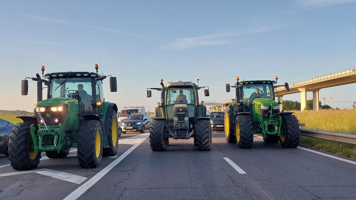 Colère des agriculteurs et des taxis : à quoi s’attendre sur les routes de Paris et d’Île-de-France ce lundi ?