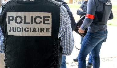 Séquestrée, frappée et brûlée avec de l’essence : le compagnon d’une femme de 27 ans mis en examen dans la Loire