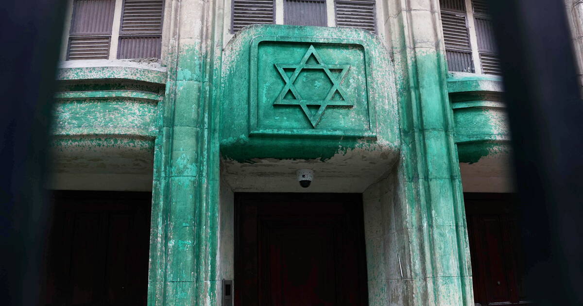 Le Mémorial de la Shoah, deux synagogues et un restaurant vandalisés à Paris – Libération