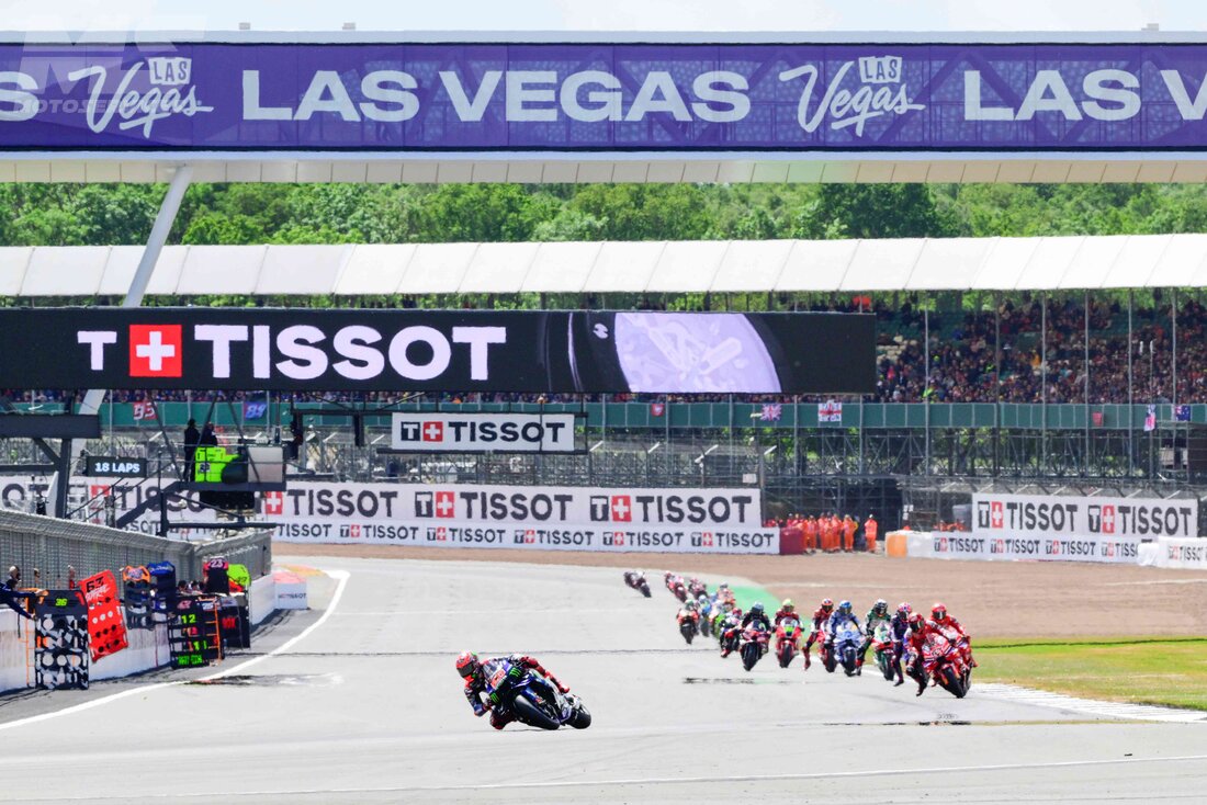 Quartararo mène royalement le British GP, et de loin. Puis le destin... (Gold & Goose)