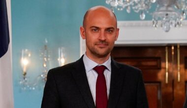 «La situation est bloquée» entre Paris et Alger, souligne Jean-Noël Barrot
