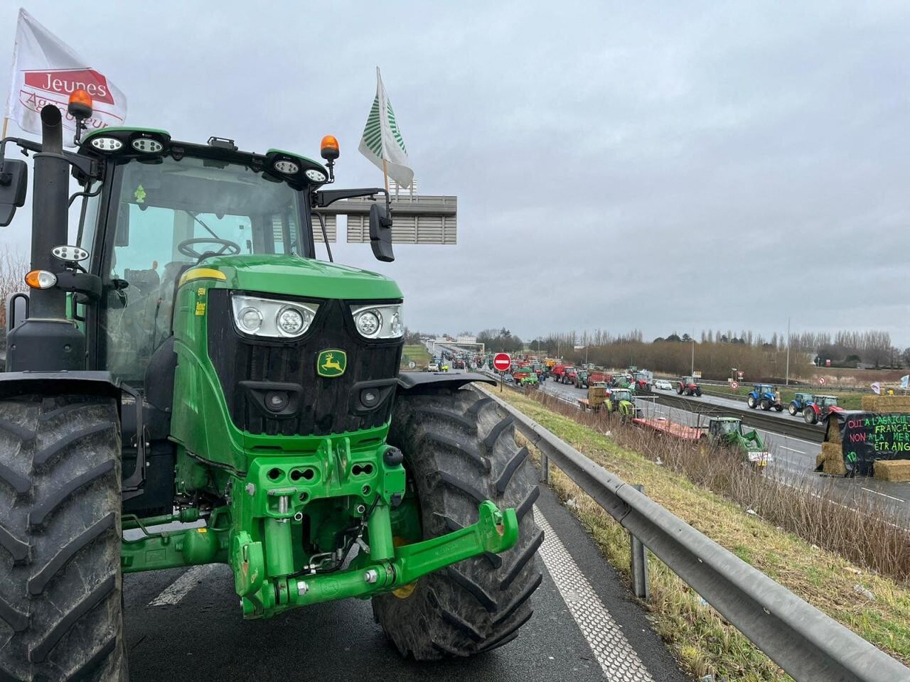 plusieurs autoroutes fermés dont l'A1 et de gros bouchons