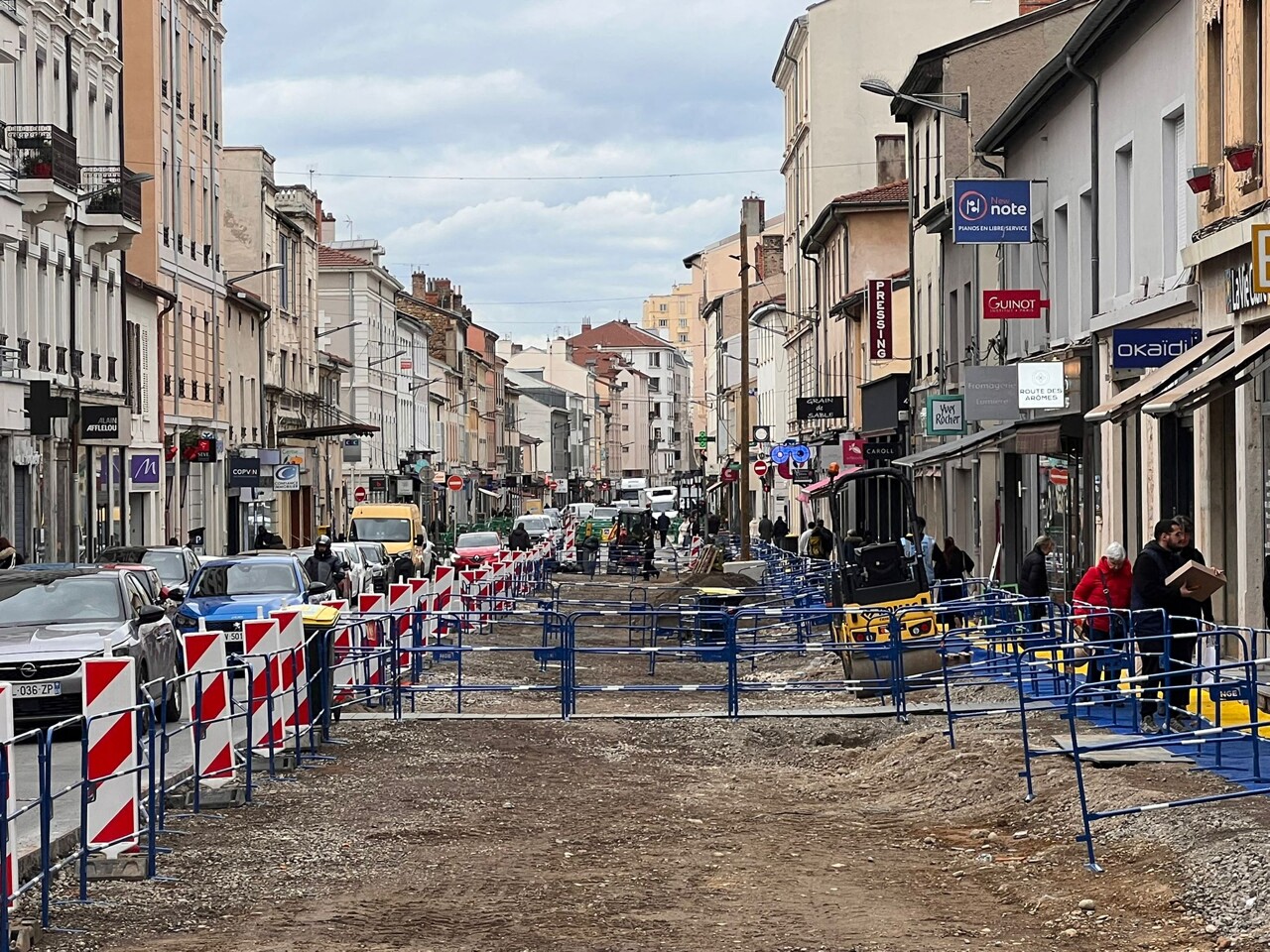 Lyon. Un Carrefour attaque la Métropole en justice, la transformation de cette rue énerve