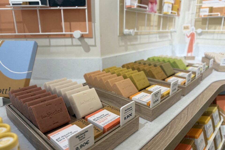 Des soins pour le corps, le visage, les cheveux... On retrouve tous les essentiels de la salle de bain.