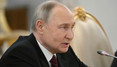 Poutine propose des négociations directes avec l'Ukraine mais ignore l'appel au cessez-le-feu - 11/05/2025 à 04:06