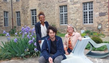 un festival gratuit dans la cour d'un château vendredi soir