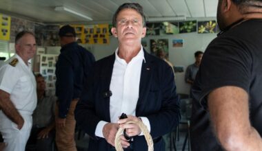 De Paris à Nouméa, un front loyaliste s’organise pour prendre Valls de court