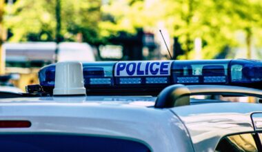 un jeune se fait tabasser puis voler son véhicule