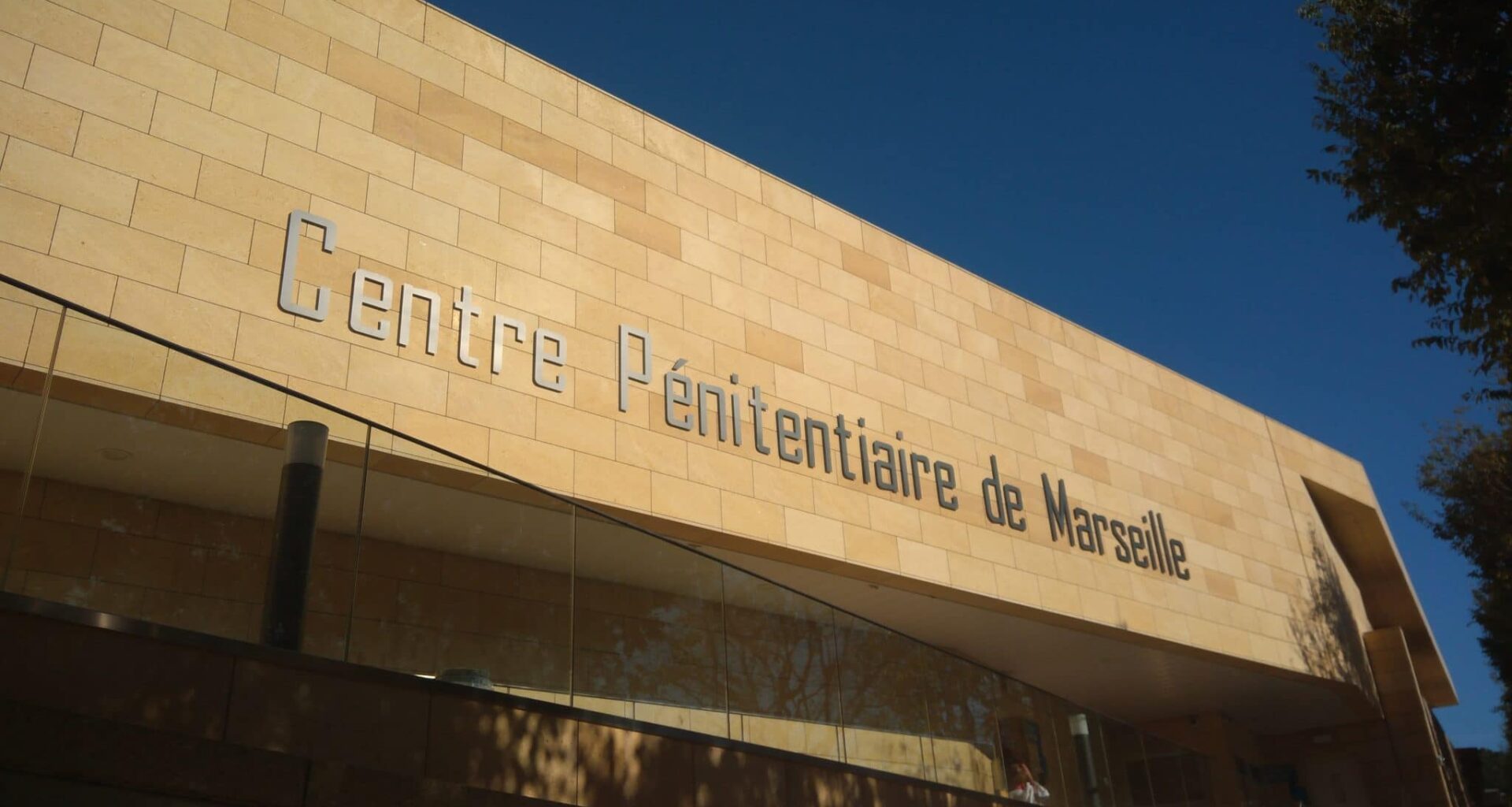 Attaques de prisons : des Marseillais liés au narcotrafic mis en examen