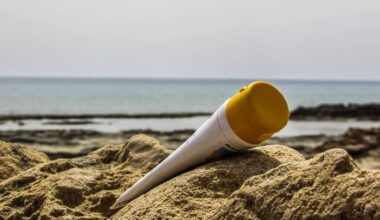 Attention à l'infection: des crèmes et sprays solaires rappelés pour risque microbiologique