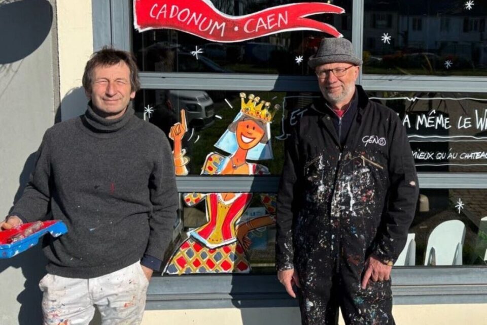 Pour le Millénaire, les vitrines des commerces de Caen se parent de jolies illustrations.
