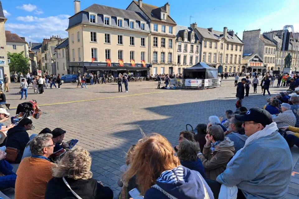 Millénaire Caen grande parade place Saint-Sauveur