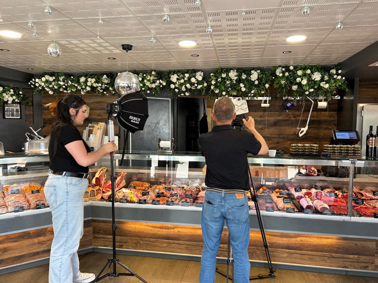 VIDÉO. Cette boucherie près de Rennes transformée en plateau de tournage pour une future émission sur Youtube