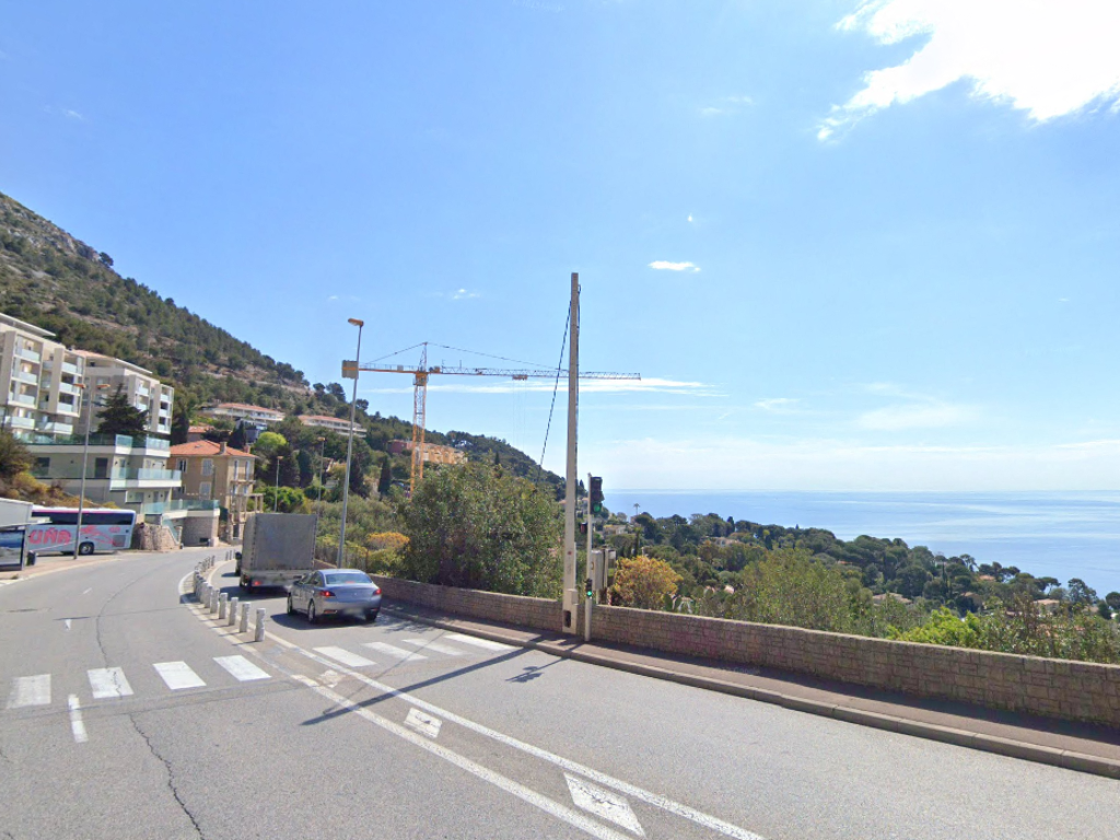 une caméra installée sur cette route très fréquentée, attention aux amendes