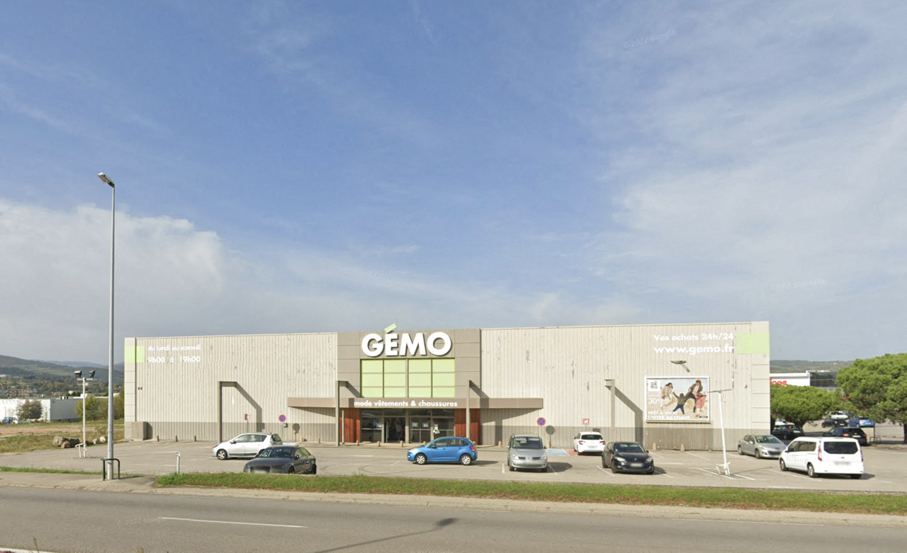 fermé pendant plusieurs mois, ce magasin de mode populaire rouvre