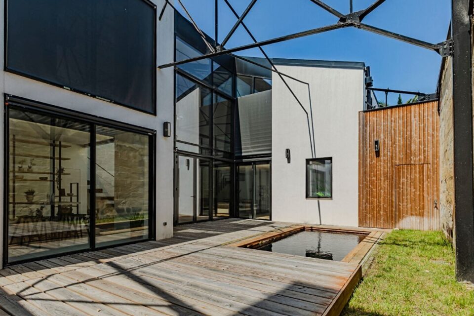 Le loft est à vendre aux Chartrons.