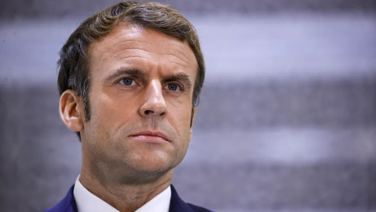 À quelques jours du Conclave, Emmanuel Macron accusé par la presse italienne de vouloir influencer l’élection du futur pape
